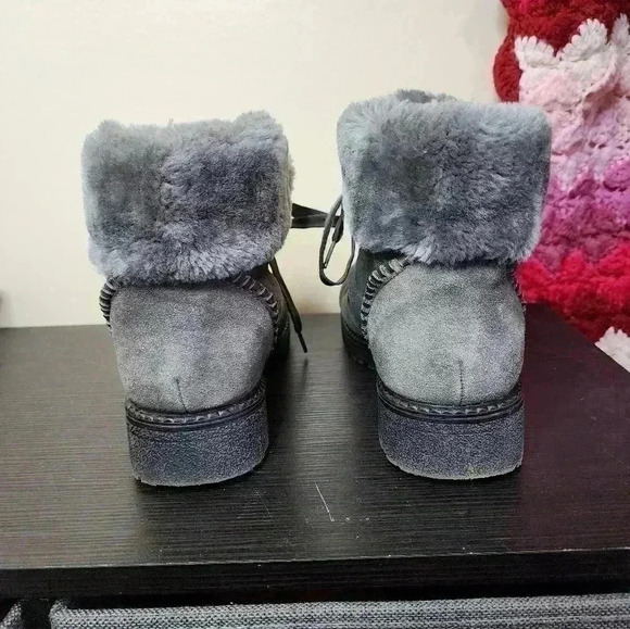 Size 9M Jack Rogers Grey Gay Charlie Faux Fur-Lined Suede Winter Boots - Picture 4 of 6